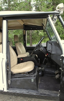 1984 Land Rover Defender 110 110 soft top, available for sale in Wallingford, Connecticut | Vertucci Automotive Inc. Wallingford, Connecticut 1984 Land Rover Defender 110 110 soft top, available for sale in Wallingford, Connecticut | Vertucci Automotive Inc. Wallingford, Connecticut