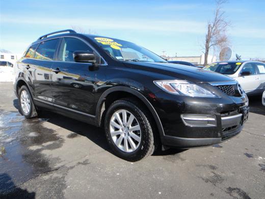 Used MUJY COMPLACIDO !